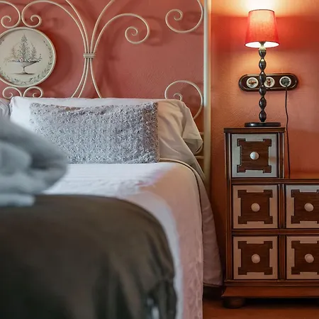 - Restaurante Prado Del Navazo Hotel 2*