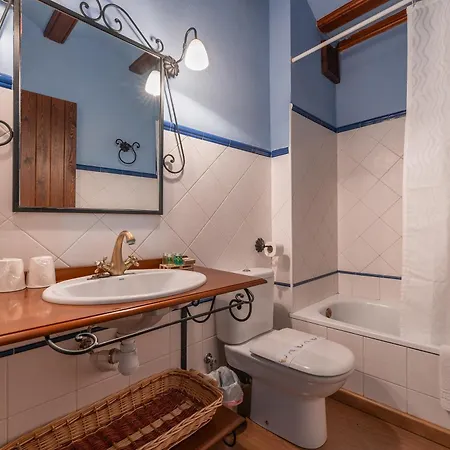 Hotel - Restaurante Prado Del Navazo