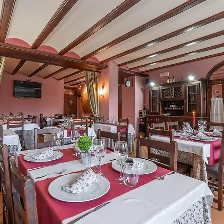 - Restaurante Prado Del Navazo Hotel Albarracin
