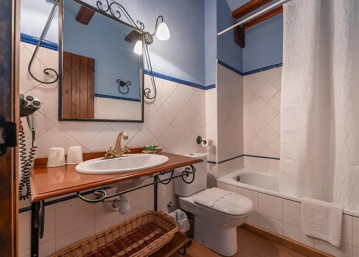 Hotel - Restaurante Prado Del Navazo