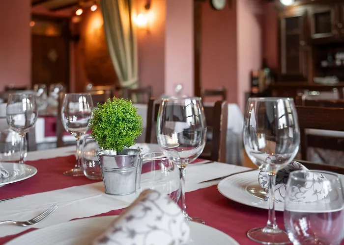 - Restaurante Prado Del Navazo 2*