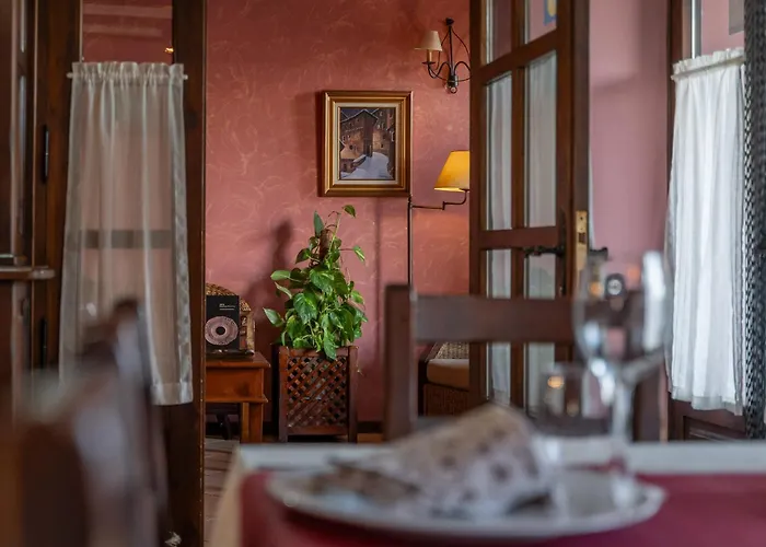 Hotel - Restaurante Prado Del Navazo